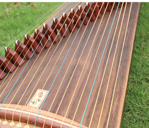 โรงงานขายส่ง กู่เจิงขนาดเล็กพกพาแบบคละรุ่น สำหรับฝึกซ้อม เหมาะสำหรับร้านขายเครื่องดนตรีและศูนย์ฝึกอบรม ขายส่ง - Product Image 4