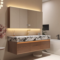 Meuble de salle de bain d'hôtel moderne avec vasque en roche et placage chêne rouge, ensemble de meuble-lavabo en bois massif, miroir LED mural résistant à l'eau