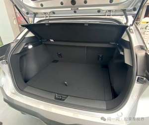 <span class=keywords><strong>MG4</strong></span> 2026 : <span class=keywords><strong>Prix</strong></span> abordable, toit ouvrant, transmission automatique, grand espace intérieur - Product Image 4