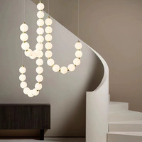 Lustre Perlé avec Cercles en Acrylique, Design Collier de Perles, Luminaire Suspendu pour Salon, Hôtel, Décoration Intérieure