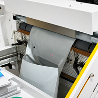 Machine d'emballage automatique de sacs plastiques pour e-commerce avec étiquetage et scellage, cœur PLC, ensacheuse automatique haute vitesse