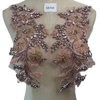 Applique brodée 3D florale perlée et strassée faite main sur mesure à coudre sur tissu toile pour robe de mariée et vêtements