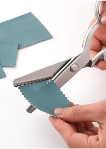 Venta al por mayor de acero inoxidable DIY diente de perro dentado <span class=keywords><strong>tijeras</strong></span> de sastre para coser - Product Image 3