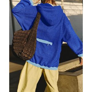 FOXA Sweat à capuche surdimensionné en polaire pour femme, chaud, avec fermeture éclair latérale et boutons, tenue décontractée pour l'automne et l'hiver - Product Image 2
