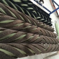 Rouleau brosse industriel en crin de cheval antistatique, brosse spirale sur mesure pour le polissage, le nettoyage et l'ébavurage