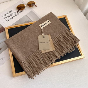 2025 automne hiver Style coréen atmosphère Polyester couleur unie motif géométrique respirant <span class=keywords><strong>écharpe</strong></span> femmes longue chaude polyvalent - Product Image 4