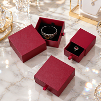 Boîte à bijoux en papier kraft de conception nouvelle, emballage cadeau personnalisé pour boucles d'oreilles, bagues, colliers, bracelets et accessoires, vente en gros