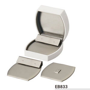 Estuche de viaje de cuero de alta calidad para joyas a la venta - Product Image 4