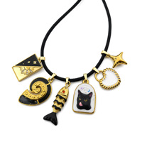 Collier pendentif magnétique en acier inoxydable plaqué or, style européen et américain, avec motifs de petit poisson, coquillage, cœur et carte de tarot, en bambou