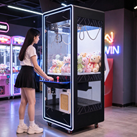 Machine à grue à animaux en peluche sur pied, directe usine, avec vitrine transparente à 4 faces et halo LED vert, double tension 110V 240V
