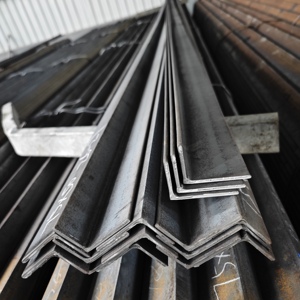 Profili Angolari in Acciaio al Carbonio Non Uniformi Laminati a Caldo per Edilizia Strutturale, Servizi di Saldatura e Taglio, Misure 40x40x4 e 100x100x6, Prezzo Scontato - Product Image 1