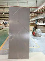 Porte WPC moderne Jiuyixing, facile à installer, surface finie, porte intérieure imperméable, WPC avec revêtement en film PVC, porte en peau de WPC