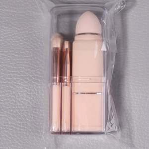 Juego de Brochas de Maquillaje Retráctiles 8 en 1 de Alta Calidad LUMA, Brochas Cosméticas Multifuncionales Mini con Estuche Portátil - Product Image 2