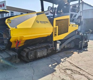 Nouvelle machine à pavage d'asphalte d'occasion BOMAG BF800C allemande, faible nombre d'heures, système hydraulique complet, pompe 800t/h, capacité 300mm - Product Image 4