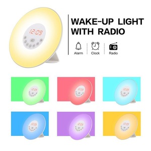 Réveil Simulateur d'Aube et de Couleur <span class=keywords><strong>du</strong></span> <span class=keywords><strong>Soleil</strong></span>, Veilleuse LED à Changement de Couleur, Horloge de Bureau Électronique au Design Moderne, Radio FM, Sommeil Progressif - Product Image 4