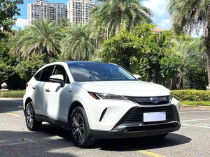 <span class=keywords><strong>Toyota</strong></span> Harrier Híbrido AWD SUV <span class=keywords><strong>2023</strong></span>, Equipamiento Superior, Caja de Cambios Automática, Asientos de Cuero, Cámara Trasera, Excelente Estado, Bajo Kilometraje, Volante a la Izquierda - Product Image 3