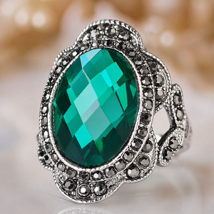 Anello Vintage Verde per Donne con Accento Viola, Accessorio da Dito per Uso Quotidiano - Product Image 4