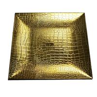 Assiettes de présentation carrées en plastique PP léger et écologique, motif crocodile style européen, pour fêtes et événements.