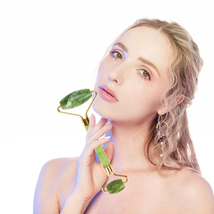 A granel de la venta directa de fábrica al por mayor flor verde cuerpo masajeador <span class=keywords><strong>cara</strong></span> jade rodillo con caja - Product Image 2