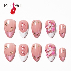 <span class=keywords><strong>Faux</strong></span> <span class=keywords><strong>Ongles</strong></span> Amande de Luxe Faits Main en <span class=keywords><strong>Gel</strong></span> Souple, Motif Floral Rose 3D Élégant, à Presser, pour Manucure Française (Vente en Gros) - Product Image 1