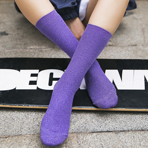 <span class=keywords><strong>Calze</strong></span> a Tubo da Donna All'Ingrosso, Nuovi Arrivi, <span class=keywords><strong>Calze</strong></span> Slouch a Righe Verticali Dorate, <span class=keywords><strong>Calze</strong></span> in Cotone Glitterate e Lucide per Donne - Product Image 1