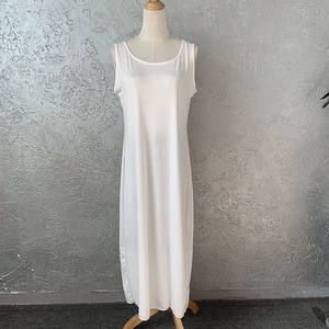 Robe en dentelle brodée de fleurs noires et blanches africaines, taille unique, avec manteau - Product Image 3