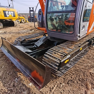 Excavatrice d'occasion en bon état de marche, 7 tonnes, mini-excavatrice Hitachi ZX70 d'occasion en vente - Product Image 5