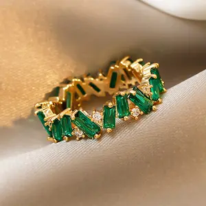 Ins Trending 18k Gold Plating Geometric Rings Finger Jewelry Women Stylish Irregular Diamond Emerald Green Zircon Statement Ring