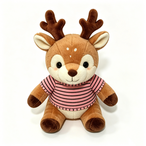 Peluche cerf assis personnalisée et adorable avec chemise rayée rose - Animal en peluche faon doux et moelleux, jouet renne des bois - Product Image 1