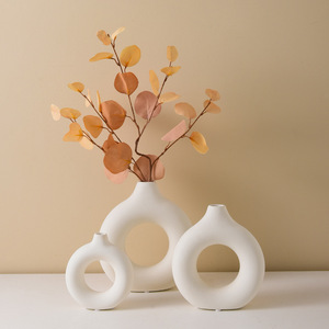 Jarrón de cerámica circular simple para decoración del hogar, artesanías creativas para sala de estar <span class=keywords><strong>con</strong></span> <span class=keywords><strong>flores</strong></span> <span class=keywords><strong>artificiales</strong></span> - Product Image 3