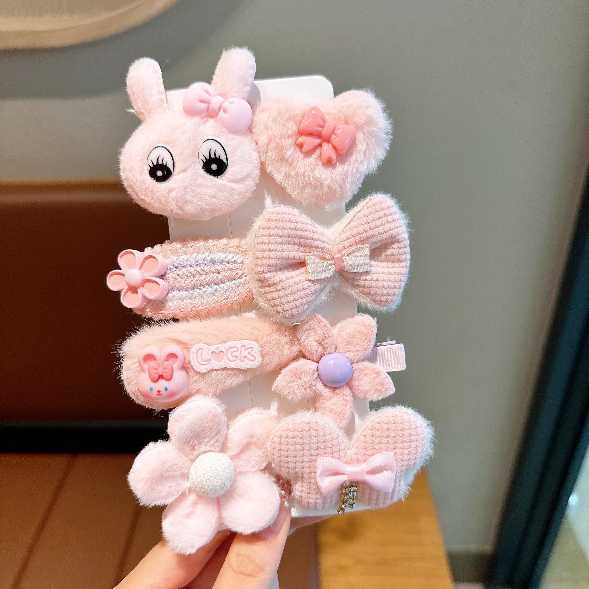 กิ๊บติดผมตุ๊กตา5ชิ้นสีชมพู8ชิ้นชุด