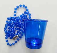 Colliers en verre à liqueur lumineux à LED dans l'obscurité décorations de fête de mariage collier en plastique à tir clair tasse