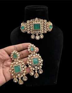 ชุดเครื่องประดับคุนดันสีเขียวสำหรับเจ้าสาว ดีไซน์เนอร์ออกแบบ  สามารถปรับแต่งได้ ผลิตด้วยมือ ขายส่ง ผลิตตามสั่ง - Product Image 1