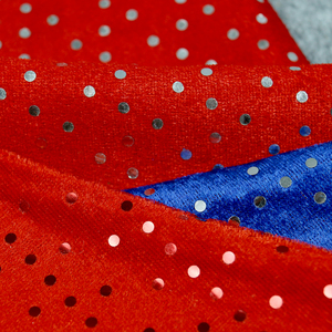 Vente en gros <span class=keywords><strong>de</strong></span> chapeaux <span class=keywords><strong>de</strong></span> Père Noël en sequins rouges scintillants écologiques <span class=keywords><strong>de</strong></span> haute qualité pour la décoration <span class=keywords><strong>de</strong></span> fête <span class=keywords><strong>de</strong></span> Noël - Product Image 2