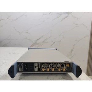 Generador de RF Rohde & Schwarz SGT100A usado, 80 MHz-6 GHz xgeqpt - Product Image 3