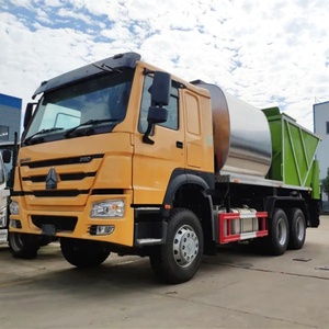 Camion distributeur d'asphalte HOWO 6x4, véhicule de compactage synchrone de gravier, camion distributeur de granulats synchrone - Product Image 1