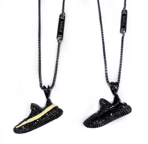TNS X NTWRK Iced Yee-zy Joyería Infantil de Plata de Ley Chapada en Oro de 18K con Circonita Cúbica Totalmente Engastada, Lujo Hip Hop - Product Image 1