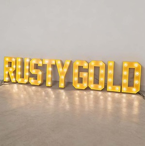 Grandes lettres en métal personnalisées avec bandes LED, <span class=keywords><strong>enseigne</strong></span> publicitaire autoportante de 4 pieds pour les entreprises - Product Image 5