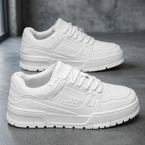 Sneakers de luxe personnalisées avec logo du fabricant, lacets blancs et noirs, modèle uni pour hommes, dessus en cuir de vache, semelle intermédiaire PHYLON - Product Image 3