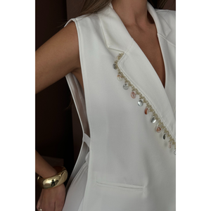 Conjunto de Lino Blanco para Mujer, Chaleco con Cuello y Estampado de Conchas de Almeja y Pantalones, Elegante y con Estilo - Product Image 5