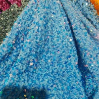 Nouveau design de produit, tissu en velours avec broderie de paillettes et paillettes brillantes, vêtements de fête pour femmes, défilé de mode, personnalisation OEM