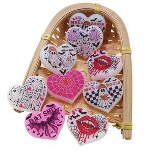 Échantillons Gratuits Perles en Silicone Personnalisées pour Halloween, Forme Cœur, Paillettes Lumineuses dans le Noir pour Fabrication de Stylos DIY - Product Image 6