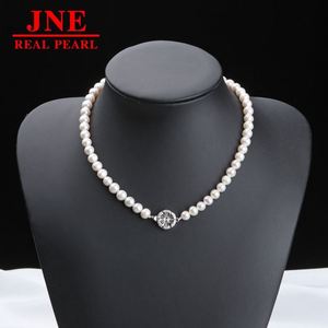 Natürliche Perlenkette Weiße Runde Perlen Silberner Schneeflocken-Verschluss Perlenkette Muttertagsgeschenk für Ältere Muttertag - Product Image 4