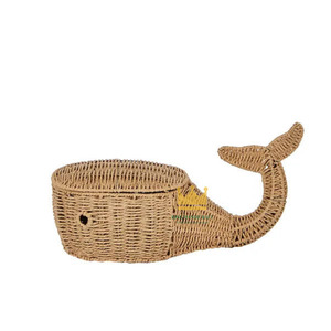 Cesta de Almacenamiento Tejida de Pasto Marino con Forma de Ballena, Estilo Bohemio, para Organización de Ropa en Habitación Infantil, de Una Sola Capa, Multifuncional, Hecha a Mano con Ratán - Product Image 1