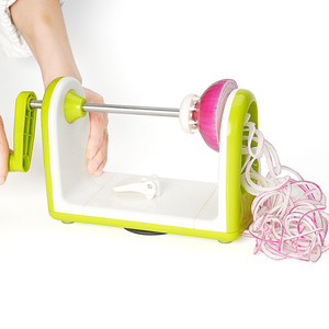 Vente en gros Smile Mom B438-A, spiraleuse à <span class=keywords><strong>légumes</strong></span> en plastique, 5 lames, <span class=keywords><strong>pour</strong></span> <span class=keywords><strong>spaghetti</strong></span>, certifiée LFGB - Product Image 4