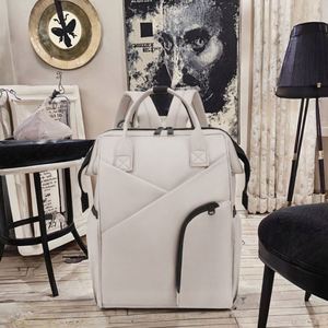 Bolsa de Pañales de Viaje de Cuero Vegano de Alta Calidad con Logotipo OEM Personalizado, Portátil, de Gran Capacidad, para Mamá, Papá y Bebé - Product Image 2