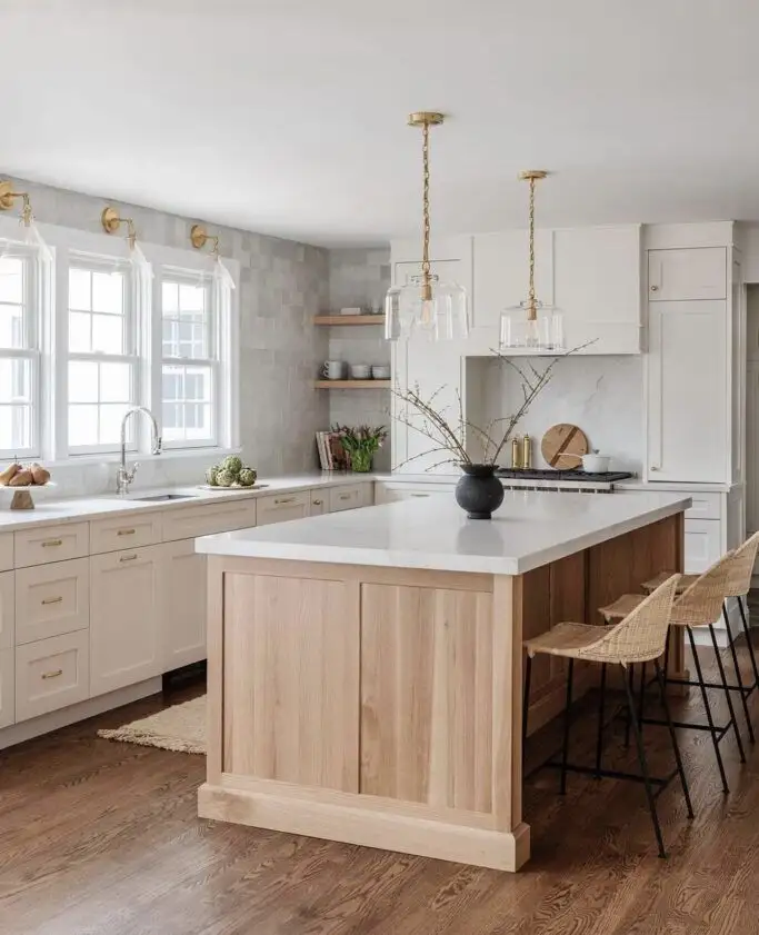 CBMmart Custom Design Oak Solid Wood Modern Kitchen Cabinets with Island