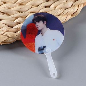 พัดพลาสติก PVC แบบใส ขนาด 5*5 ซม. พิมพ์ลายตามสั่ง เป็นมิตรกับสิ่งแวดล้อม สำหรับแฟนคลับ Kpop - Product Image 2