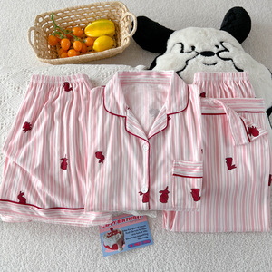 ชุดนอนกระต่ายการ์ตูนสไตล์เกาหลีแบบสามชิ้นสำหรับผู้หญิง ชุดฤดูร้อนแขนสั้นบางเบา เอวยางยืด ภาพถ่ายสินค้าจริง - Product Image 4