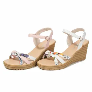 Großhandel sandalen alle weiß keil-Wedge Sommers andalen Mode wilde offene Zehen schnalle dicken Boden Frauen Sandalen weibliche Sandalen koreanische Version